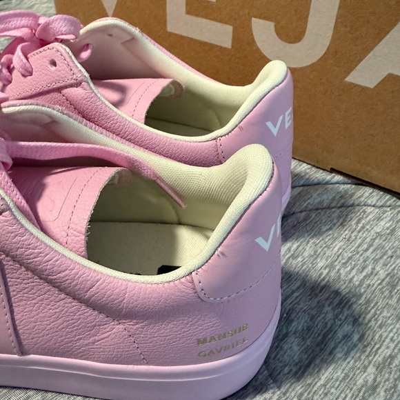 Veja x Mansur Pink Women's Sneakers - Picture 7 of 11